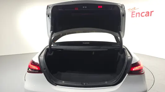 Mercedes-Benz E-Class W213 E350 4MATIC AMG Line 2022 18