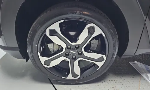 KG Mobility 토레스 HEV 1.5 2WD 2025 5