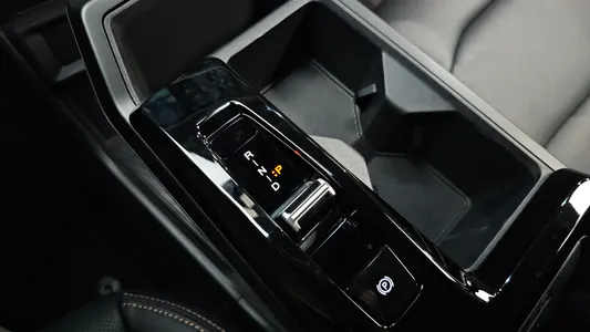 KG Mobility 토레스 HEV 1.5 2WD 2025 9