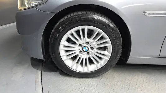 BMW 5 Series (F10) 520d 2014 5