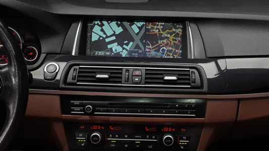 BMW 5 Series (F10) 520d 2014 14