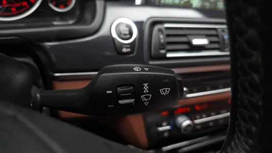 BMW 5 Series (F10) 520d 2014 16