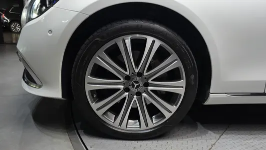 Mercedes-Benz E-Class W213 E350 4MATIC 2023 5
