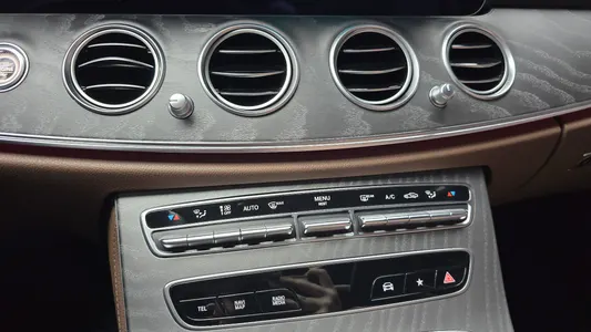 Mercedes-Benz E-Class W213 E350 4MATIC 2023 17