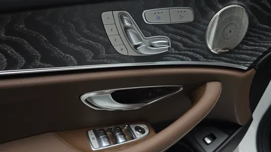 Mercedes-Benz E-Class W213 E350 4MATIC 2023 19