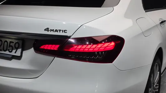 Mercedes-Benz E-Class W213 E350 4MATIC 2023 23