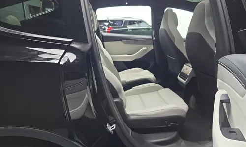 Tesla Y L AWD 2026 12