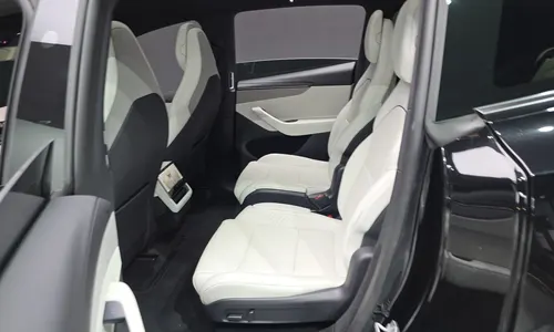Tesla Y L AWD 2026 13