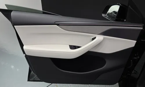 Tesla Y L AWD 2026 24