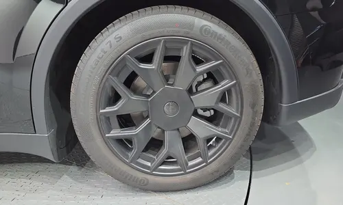 Tesla Y L AWD 2026 21