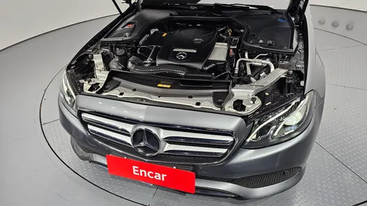 Mercedes-Benz E-Class W213 E200 2018 5