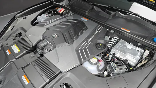Lamborghini 우루스 4.0 V8 SE 2026 6