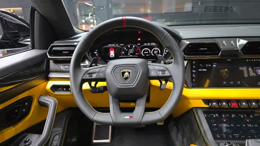 Lamborghini 우루스 4.0 V8 SE 2026 13