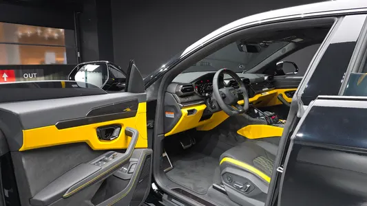 Lamborghini 우루스 4.0 V8 SE 2026 10