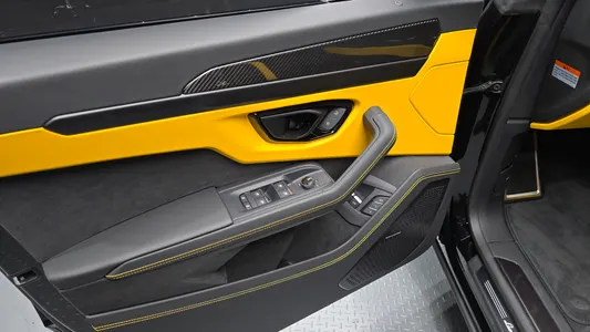 Lamborghini 우루스 4.0 V8 SE 2026 24