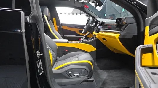 Lamborghini 우루스 4.0 V8 SE 2026 26