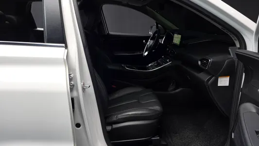Hyundai 싼타페 HEV 1.6 2WD 2021 11