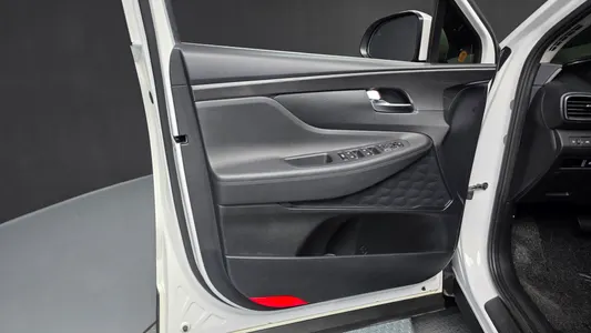 Hyundai 싼타페 HEV 1.6 2WD 2021 24