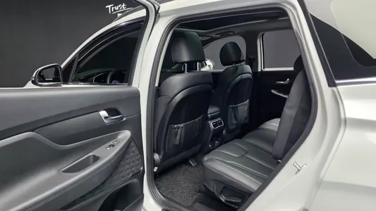 Hyundai 싼타페 HEV 1.6 2WD 2021 26