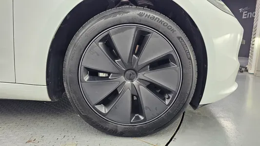 Tesla 3 RWD 2024 5