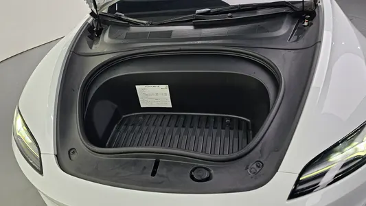Tesla 3 RWD 2024 6