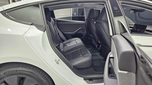 Tesla 3 RWD 2024 12