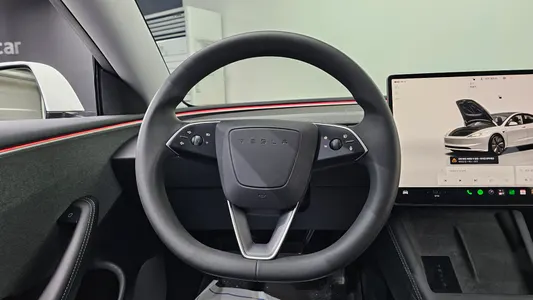 Tesla 3 RWD 2024 13