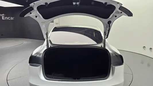Tesla 3 RWD 2024 20
