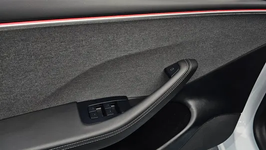Tesla 3 RWD 2024 18