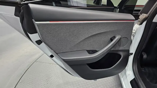 Tesla 3 RWD 2024 26