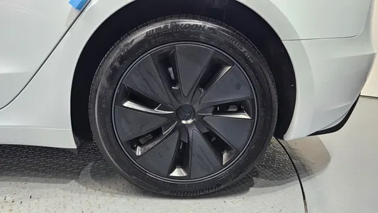 Tesla 3 RWD 2024 22