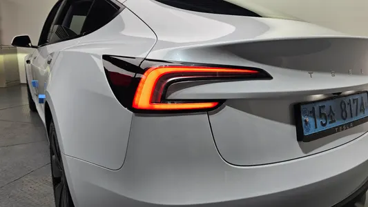 Tesla 3 RWD 2024 24