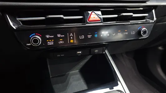 Kia 디 니로 2023 18