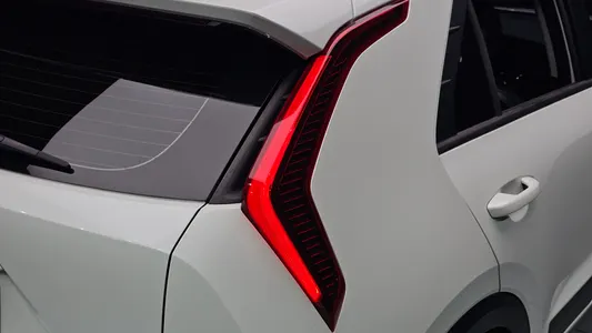 Kia 디 니로 2023 23