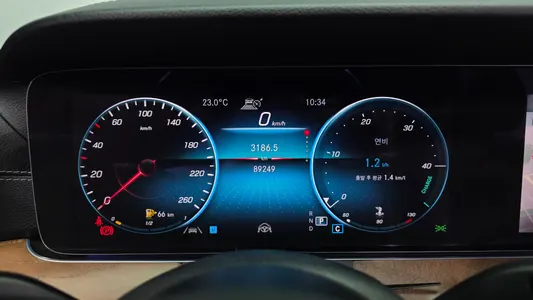 Mercedes-Benz E-Class W213 E220d 4MATIC 2021 7