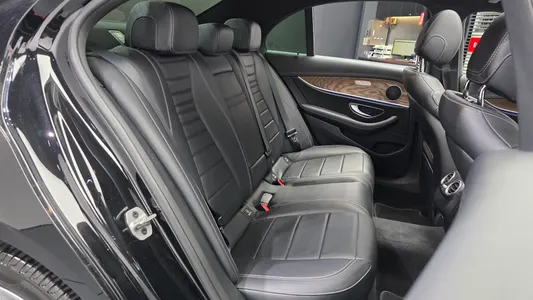 Mercedes-Benz E-Class W213 E220d 4MATIC 2021 11