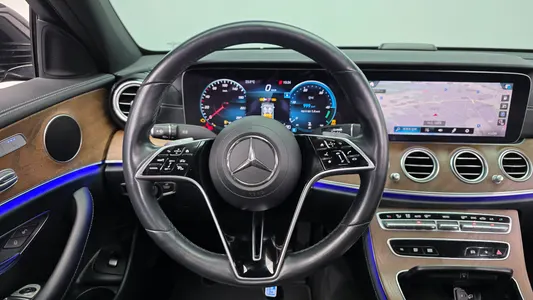 Mercedes-Benz E-Class W213 E220d 4MATIC 2021 12