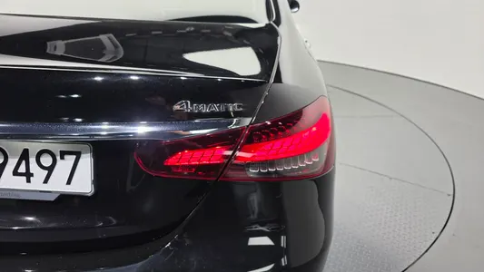 Mercedes-Benz E-Class W213 E220d 4MATIC 2021 23