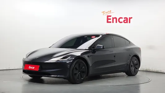 Tesla 3 RWD 2025