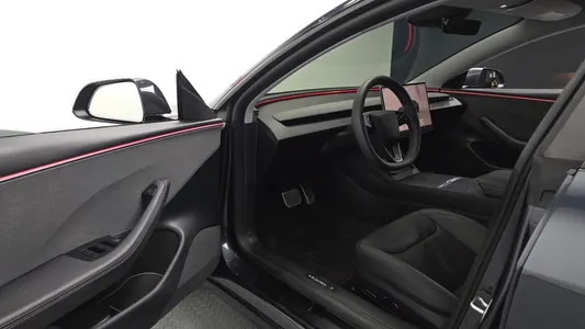 Tesla 3 RWD 2025 10