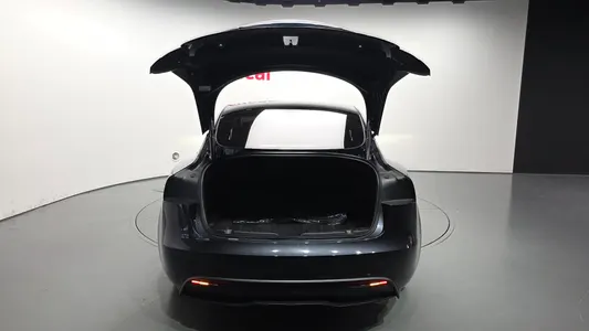 Tesla 3 RWD 2025 20
