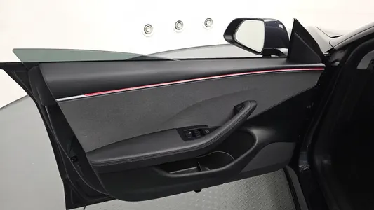 Tesla 3 RWD 2025 24