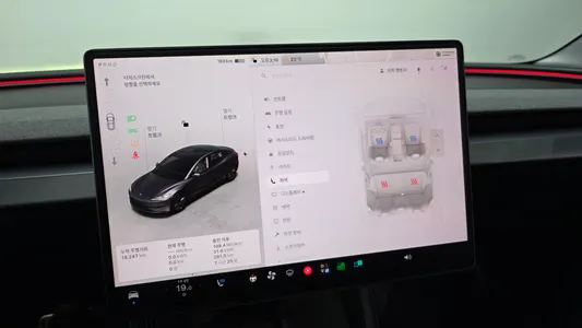 Tesla 3 RWD 2025 32