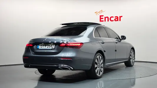 Mercedes-Benz E-Class W213 E350 4MATIC 2023