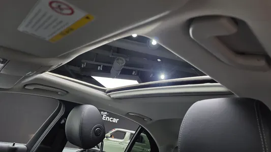 Mercedes-Benz E-Class W213 E220d 2019 17