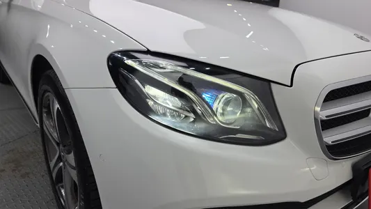 Mercedes-Benz E-Class W213 E220d 2019 22