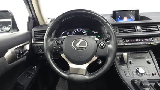 Lexus CT200h 1.8 2018 12