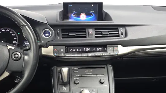 Lexus CT200h 1.8 2018 13