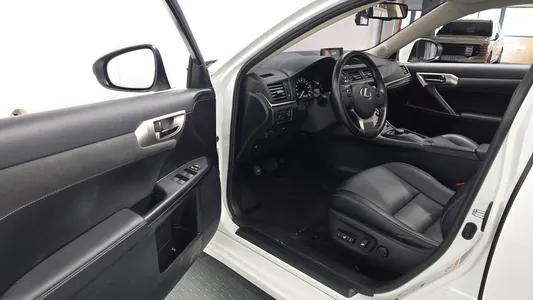 Lexus CT200h 1.8 2018 10