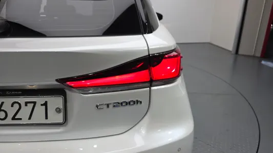 Lexus CT200h 1.8 2018 24